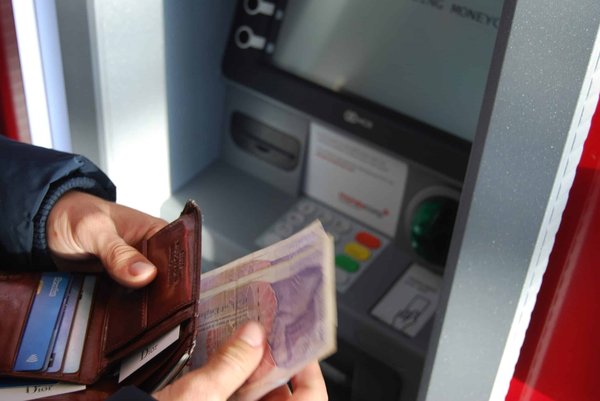 Les avantages et inconvénients des comptes bancaires en ligne